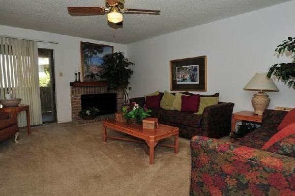 11711 Braesview #C1 - Photo 6 of 13