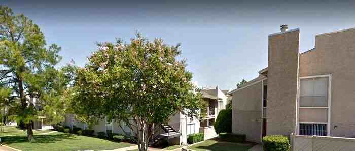 900 Londonderry Ln #C2 - Photo 5 of 8