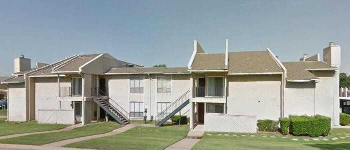 900 Londonderry Ln #B1 - Photo 4 of 7