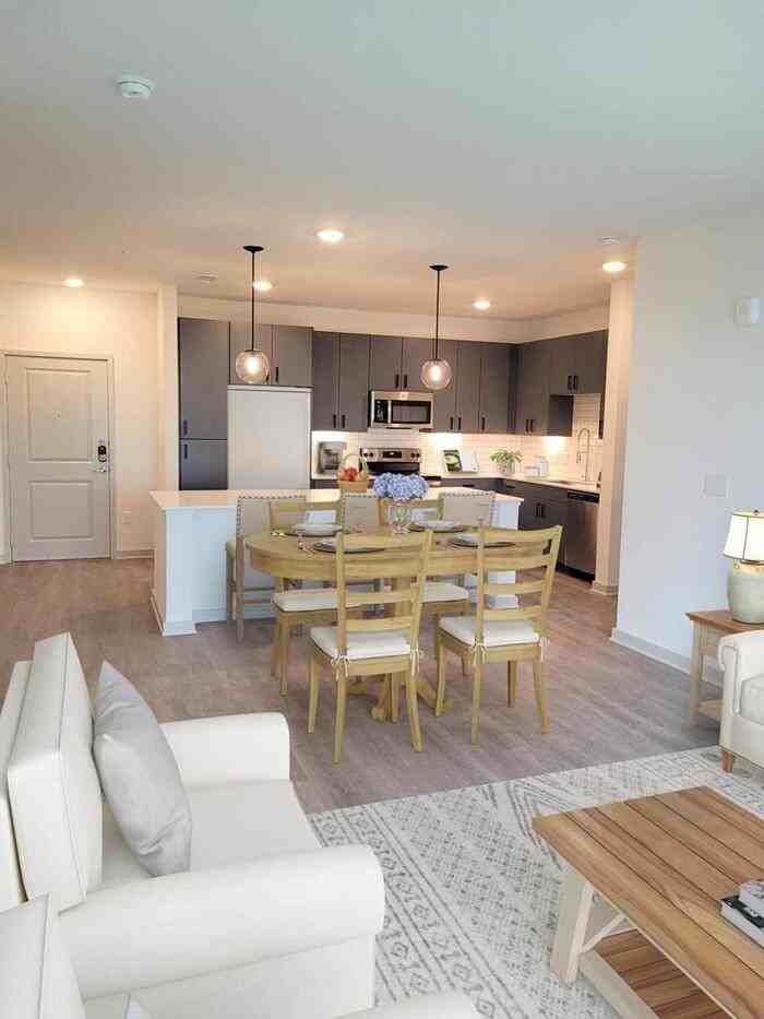 2670 S A W Grimes Blvd #B11 - Photo 5 of 18