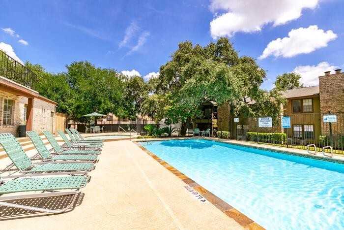 2650 Thousand Oaks Dr #C1 - Photo 4 of 15