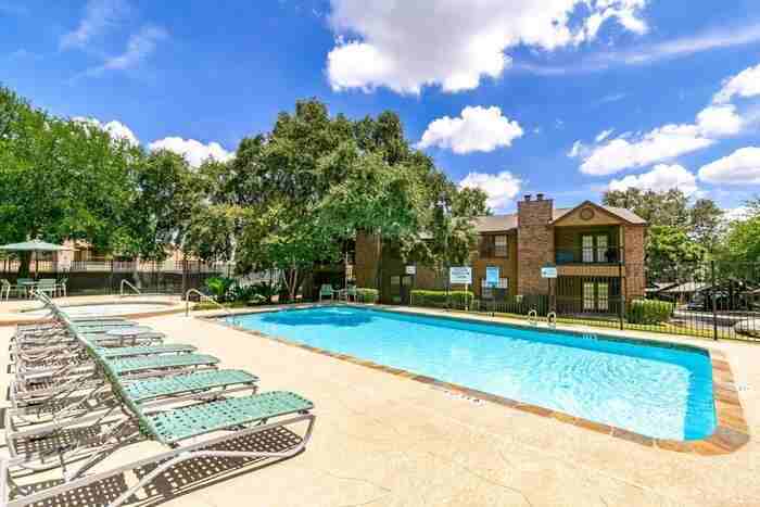 2650 Thousand Oaks Dr #C1 - Photo 6 of 15