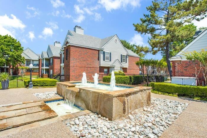 1600 Heritage Dr #B2 - Photo 3 of 24