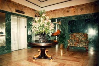 222 E Houston St #D1 - Photo 4 of 17