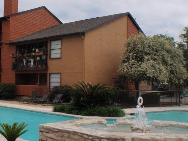 2439 Ne Loop 410 #A1 - Photo 4 of 8