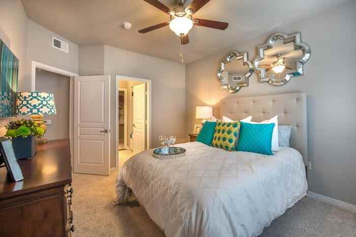 4701 Charles Pl #D4 - Photo 6 of 11