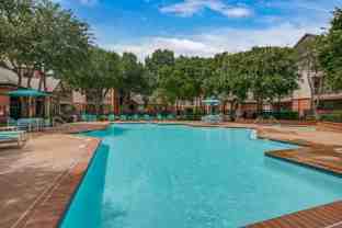 411 Buckingham Rd #B1 - Photo 1 of 1