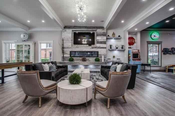 411 Buckingham Rd #B1 - Photo 5 of 33