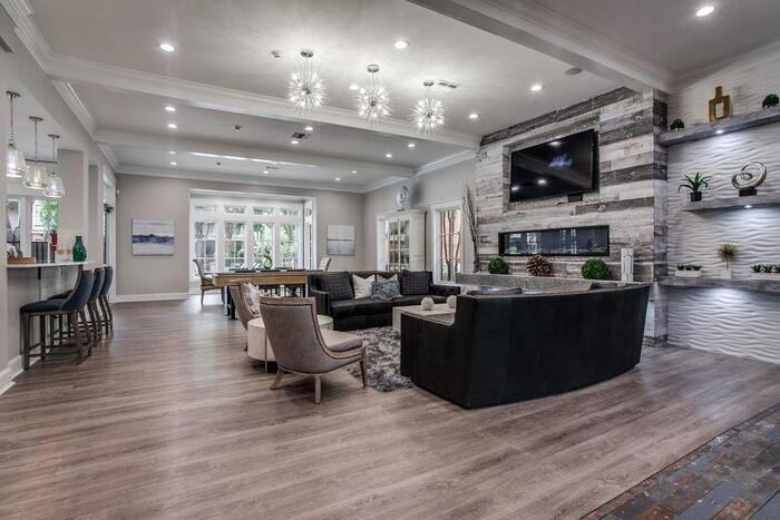 411 Buckingham Rd #B1 - Photo 7 of 33