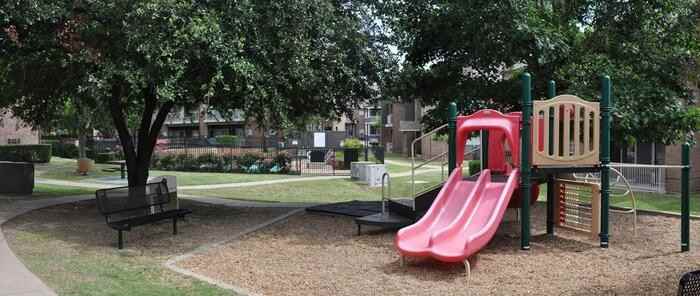 2600 Clear Springs Dr #B1 - Photo 4 of 14