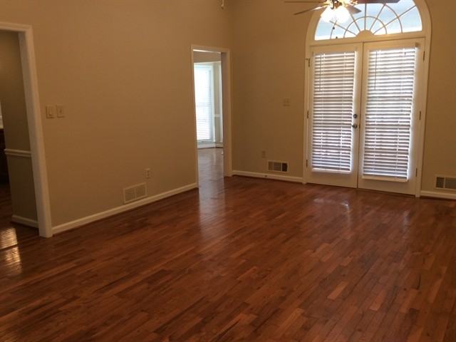 20 Clearview Cir - Photo 3 of 12