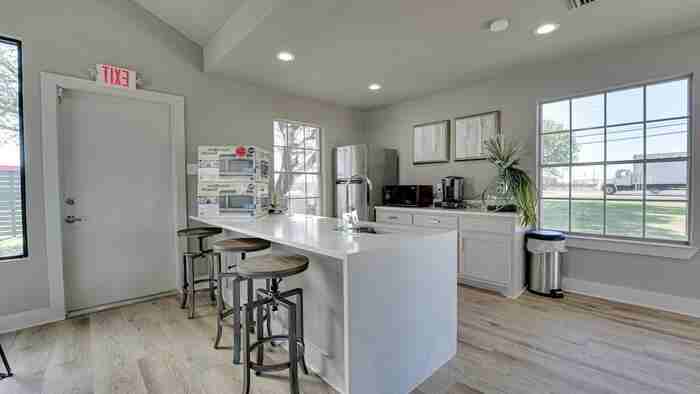 681 N Saginaw Blvd #C3 - Photo 5 of 15