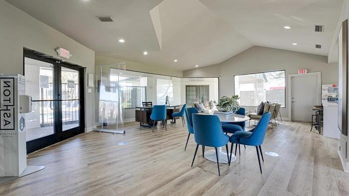 681 N Saginaw Blvd #C4 - Photo 6 of 15