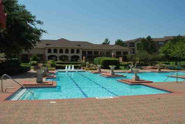 3653 Briargrove Ln #D1 - Photo 5 of 18