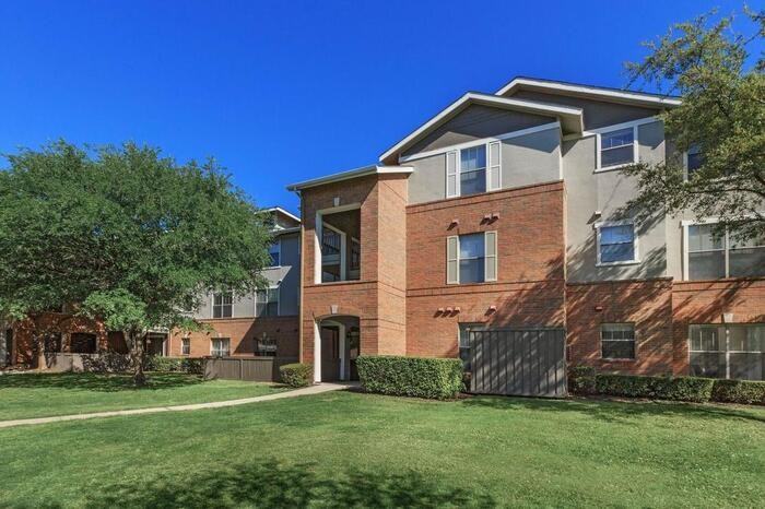 5301 W Spring Creek Pkwy #B6 - Photo 2 of 15