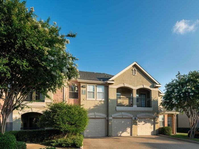 6301 Stonewood Dr #C3 - Photo 4 of 23