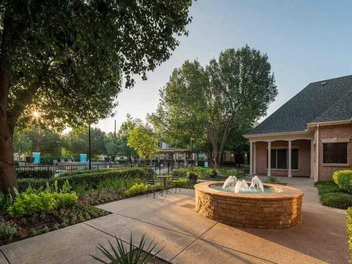 6301 Stonewood Dr #B7 - Photo 5 of 27