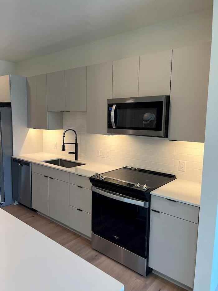 2901 Manor Rd #B18 - Photo 6 of 29