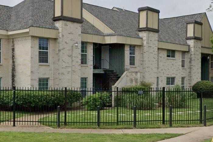 5115 Cedar Springs Rd #C1 - Photo 3 of 22