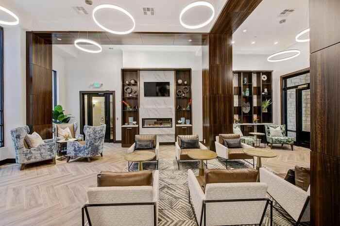 2610 Allen St #E1 - Photo 4 of 18