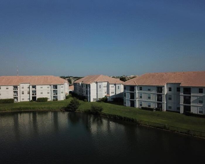 805 Lakeside Cir #D1 - Photo 5 of 31