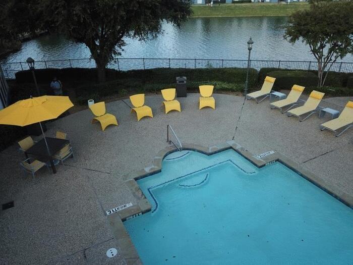 805 Lakeside Cir #D2 - Photo 6 of 31