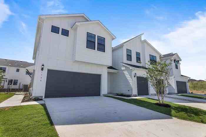 150 Harvest Meadows Rd #D1 - Photo 2 of 9