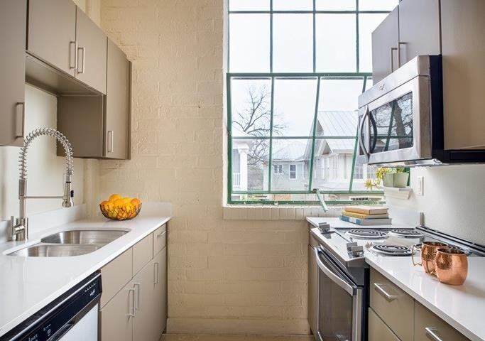 317 Lexington Ave #C4 - Photo 6 of 12