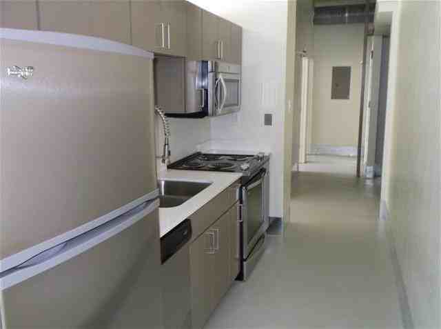 317 Lexington Ave #A4 - Photo 5 of 12