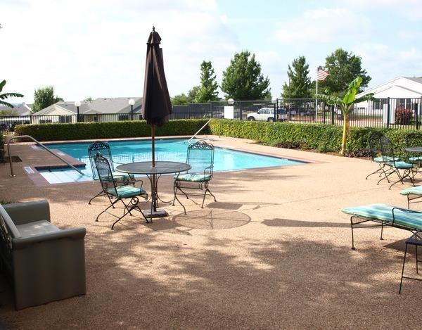 3000 Creekside Dr #C1 - Photo 4 of 5