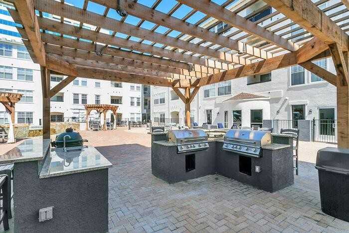 3604 Cedar Springs Rd #B3 - Photo 3 of 18