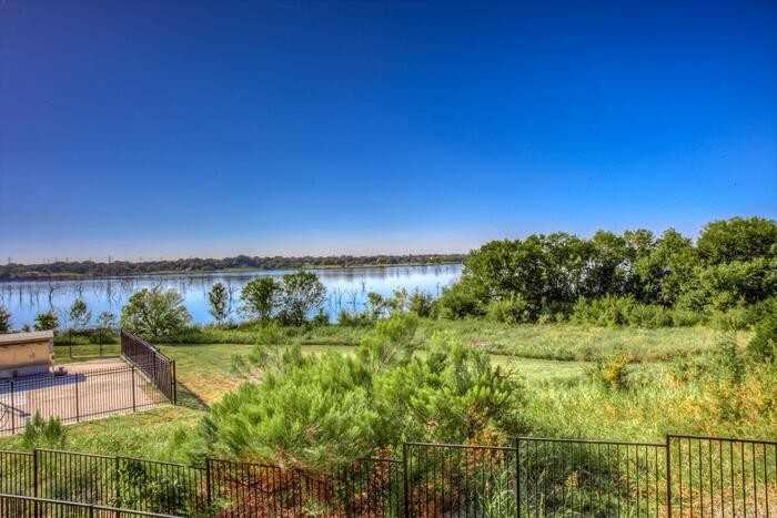 5501 Lakeview Pkwy #C4 - Photo 3 of 50