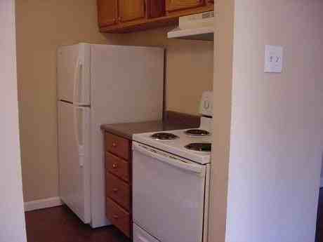 5128 Cedar Springs Rd #B1 - Photo 6 of 7