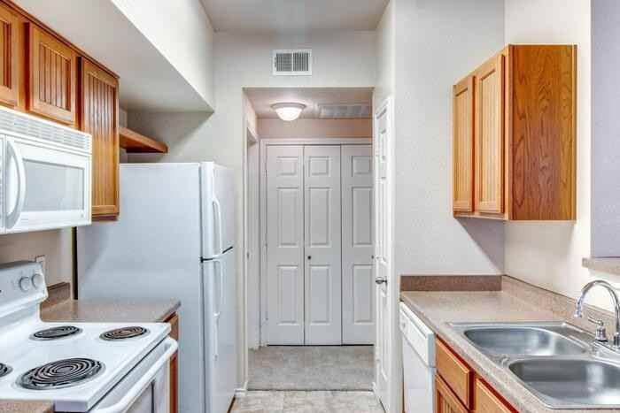 2000 Highland Rd #C1 - Photo 7 of 11