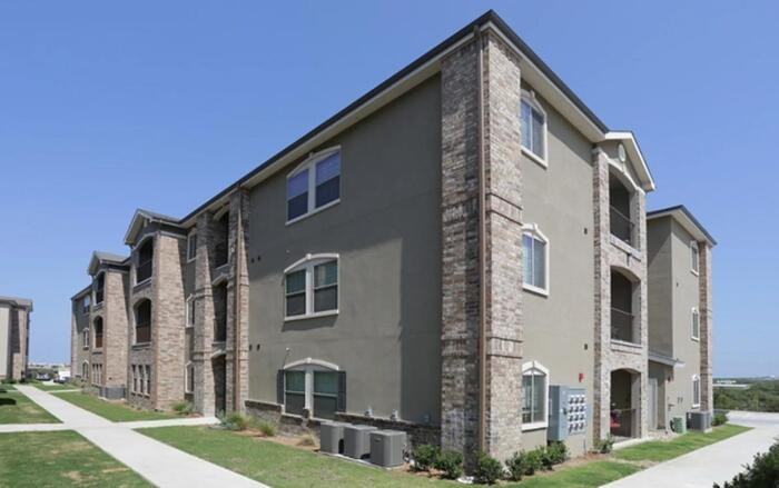 704 Dale Ln #B2 - Photo 2 of 19