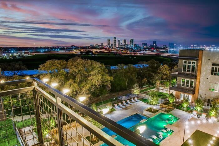 328 Oakhurst Scenic Dr #D1 - Photo 2 of 40