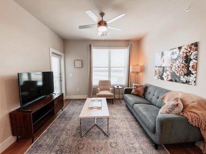 2413 Race St #B2 - Photo 2 of 17