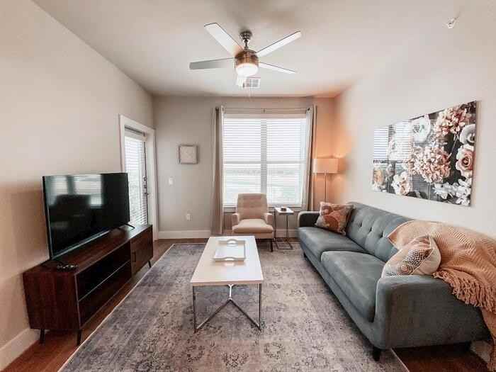 2413 Race St #B3 - Photo 2 of 18