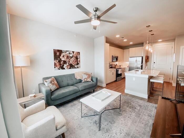 2413 Race St #B3 - Photo 4 of 18