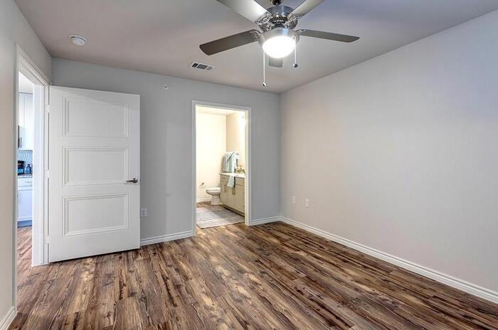 2017 S Cooper St #E1 - Photo 4 of 6