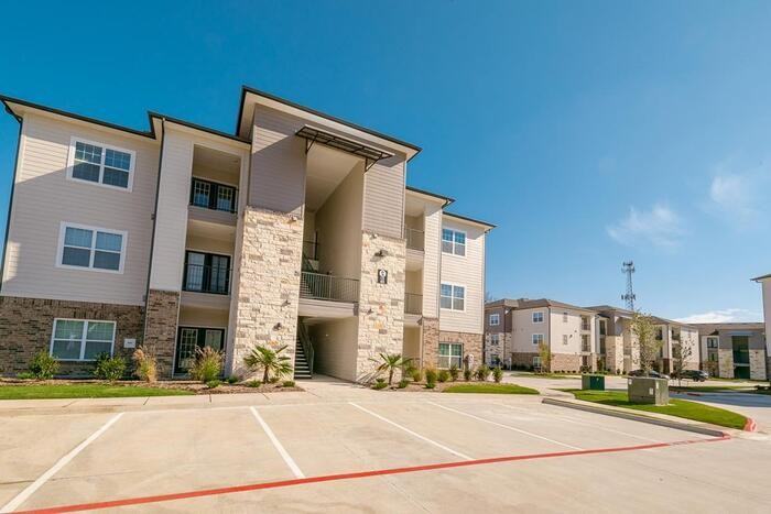 11401 Harp Ln #B1 - Photo 2 of 38