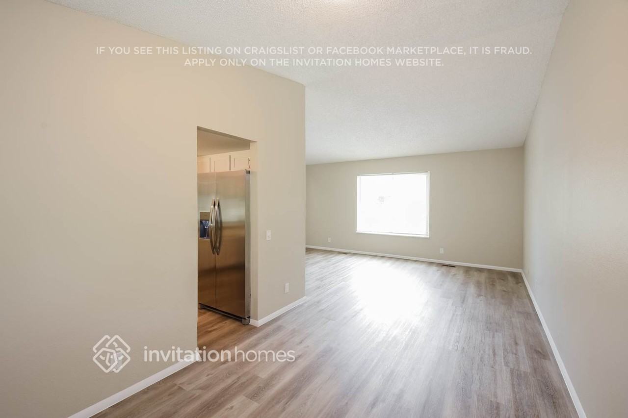 15805 East Oxford Avenue - Photo 4 of 20