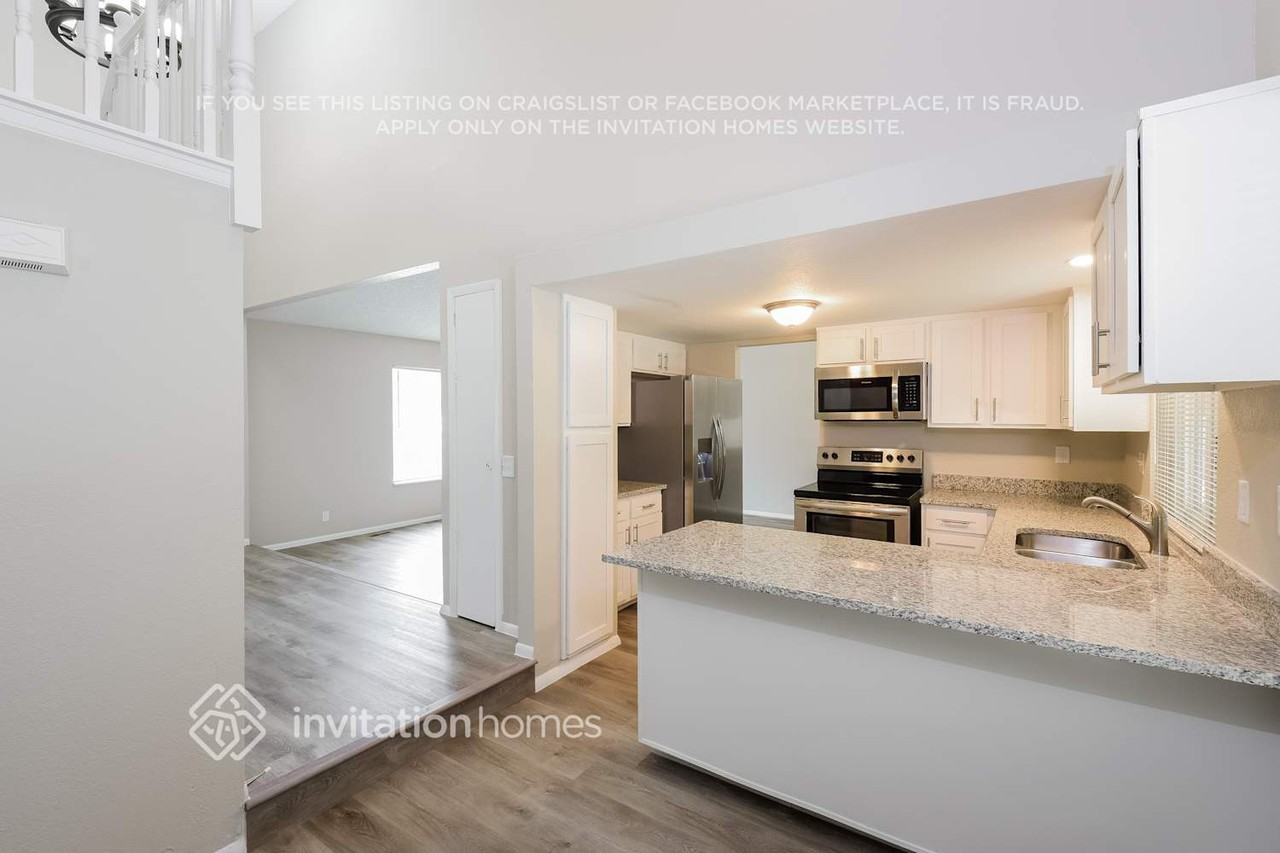 15805 East Oxford Avenue - Photo 5 of 20