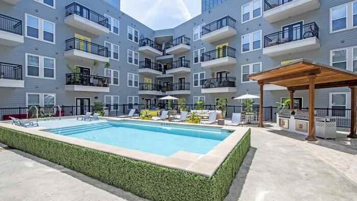 800 Ross Ave #C6 - Photo 3 of 17