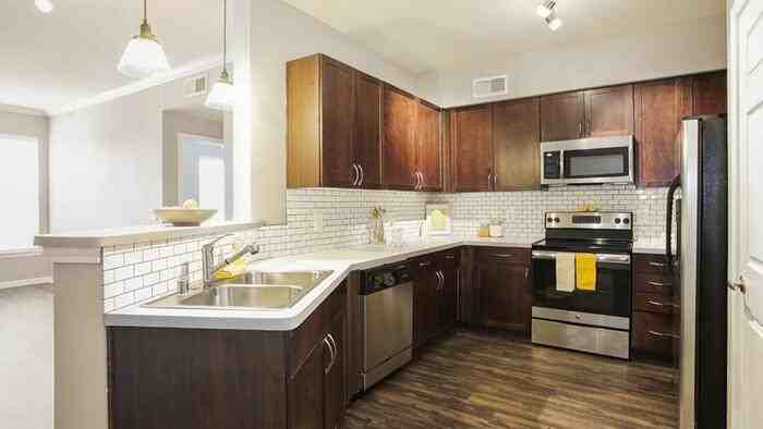 800 Ross Ave #B9 - Photo 6 of 17