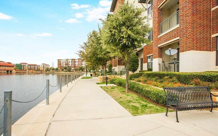 800 Lake Carolyn Pkwy #C2 - Photo 4 of 37