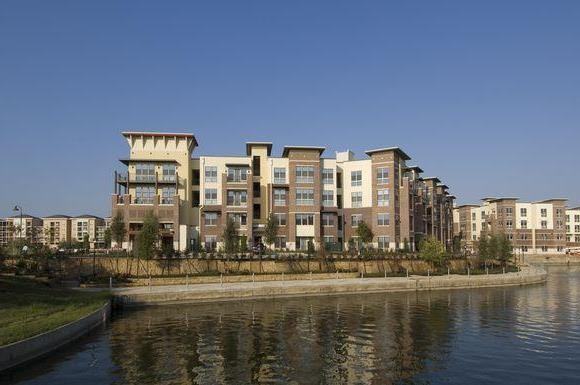 800 Lake Carolyn Pkwy #B3 - Photo 2 of 32