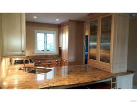 23 Hudson Pt Ln  