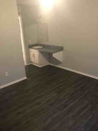 2755 E Ledbetter Dr #C5 - Photo 6 of 7