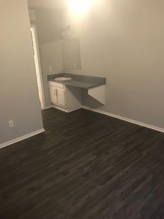 2755 E Ledbetter Dr #C8 - Photo 6 of 7